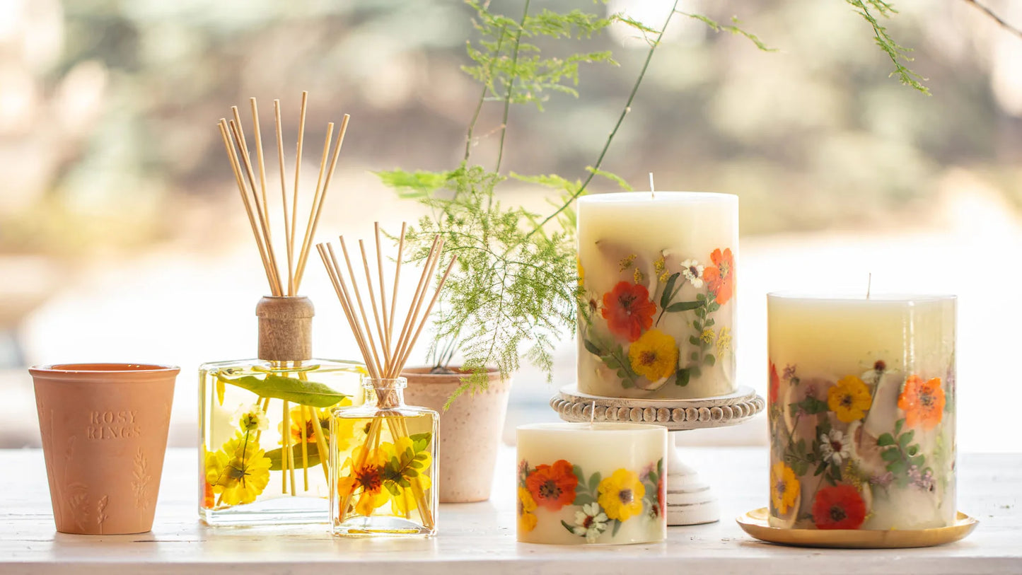 SMALL ROUND BOTANICAL CANDLE-PEONY & POMELO