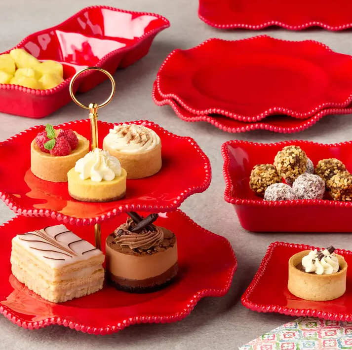 RED PERLETTE MELAMINE SET OF 4 SQUARE CANAPE PLATES