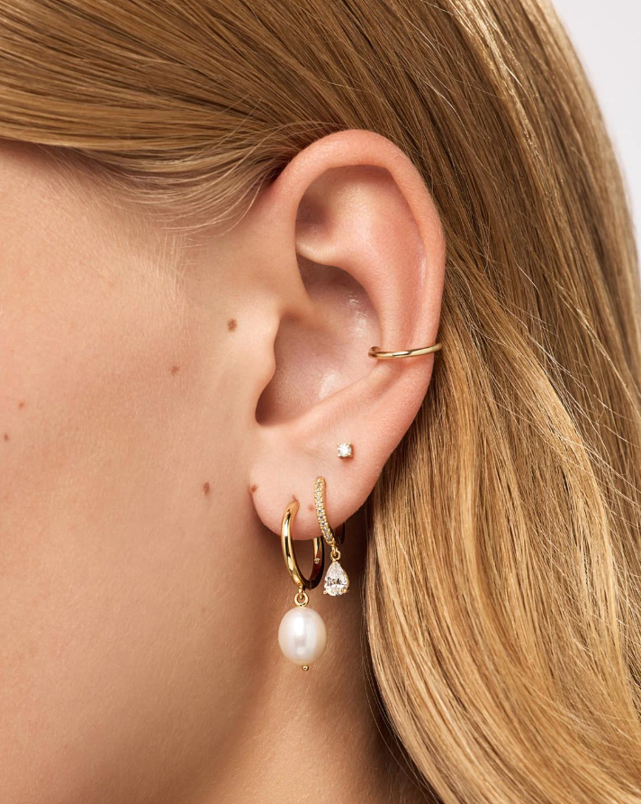 ANA LUISA PEARL HOOPS-MEDIUM FRIDA