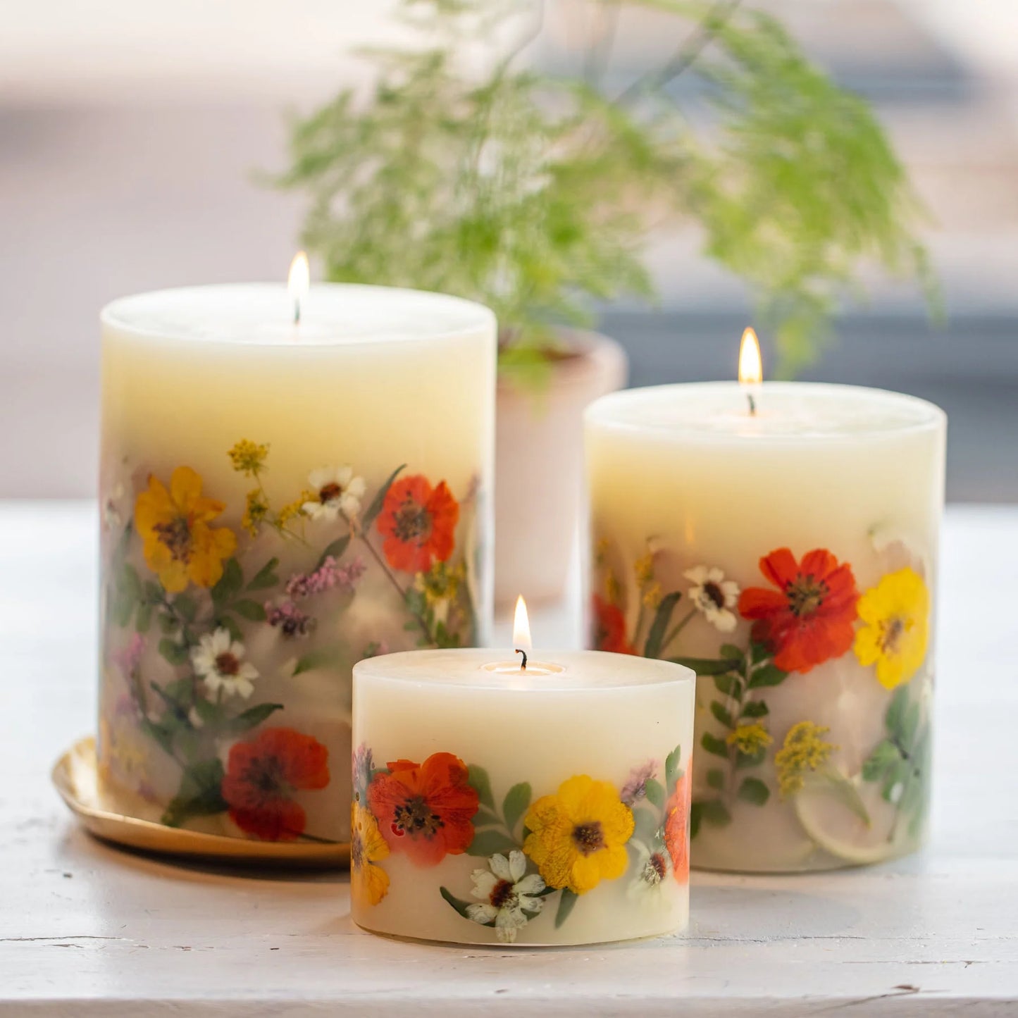 SMALL ROUND BOTANICAL CANDLE-PEONY & POMELO